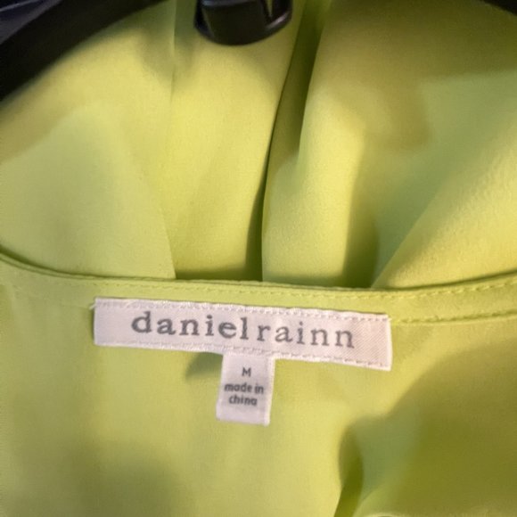 Daniel Rainn bright green tank - Medium - beautiful summery light green - Picture 4 of 4